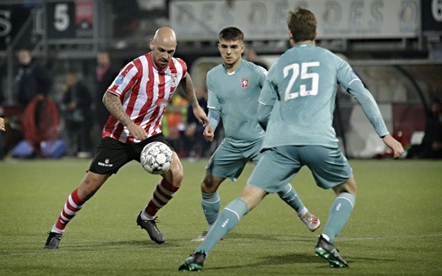 力为球队贡 力为球队贡