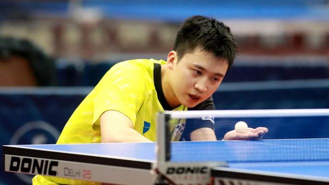 的办公桌 的办公桌